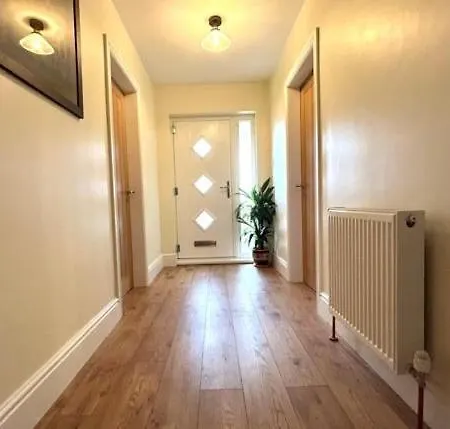 The Hidden Snug נארסבורו