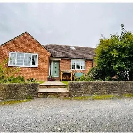 The Hidden Snug מלון